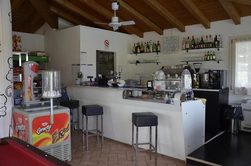 Residence Karina Moniga del Garda 2*,  Ιταλία