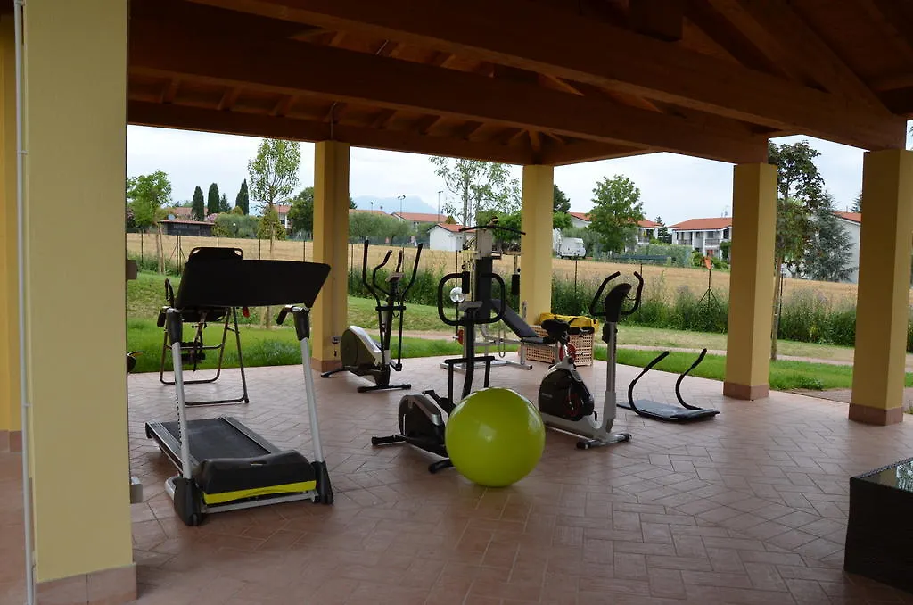 Residence Karina Moniga del Garda Ξενοδοχείο με διαμερίσματα