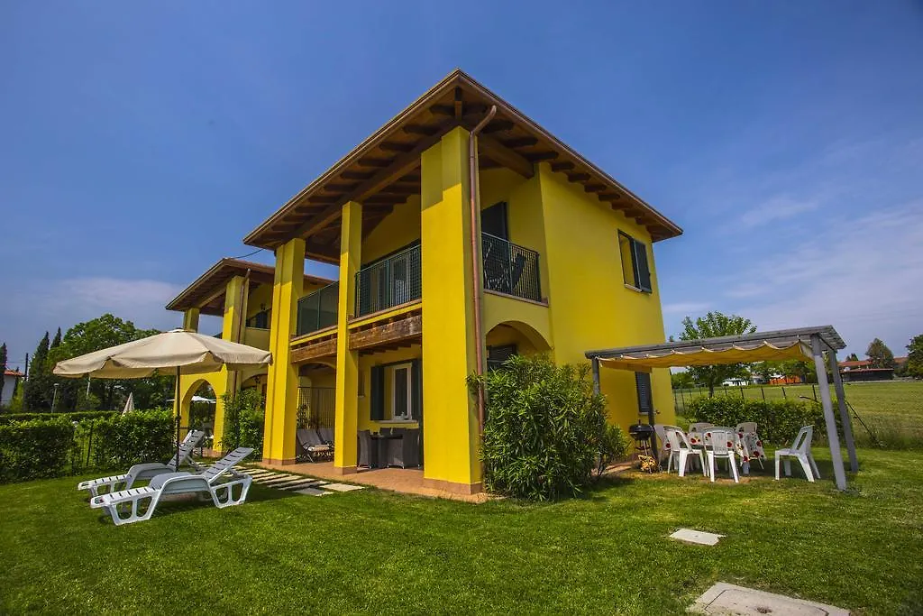 Ξενοδοχείο με διαμερίσματα Residence Karina Moniga del Garda