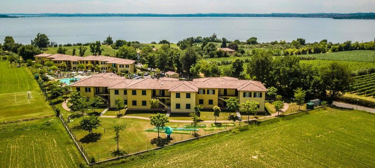 Residence Karina Moniga del Garda Ξενοδοχείο με διαμερίσματα