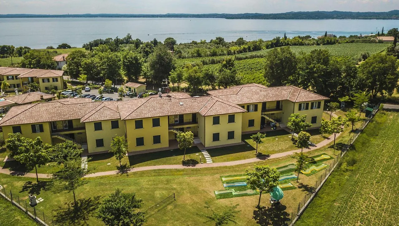Ξενοδοχείο με διαμερίσματα Residence Karina Moniga del Garda