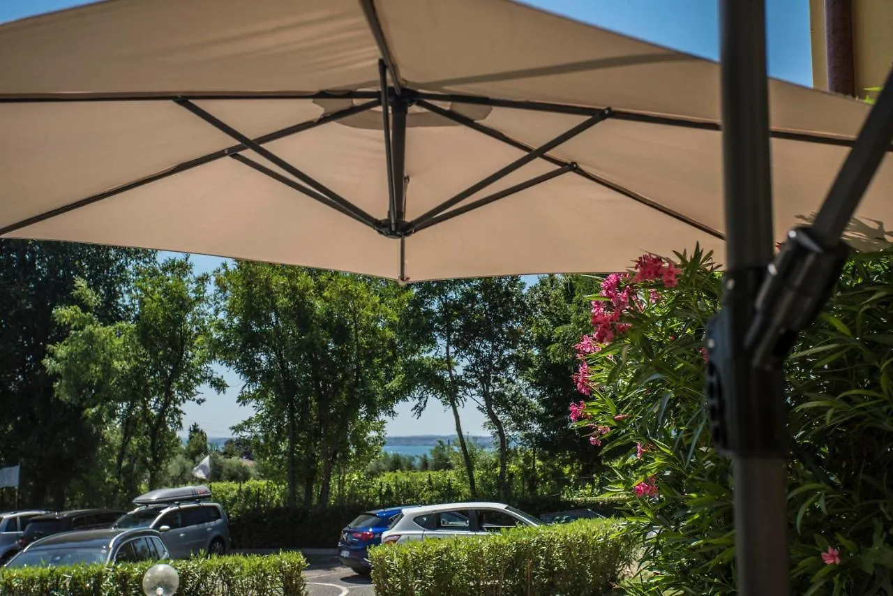 Residence Karina Moniga del Garda Ιταλία