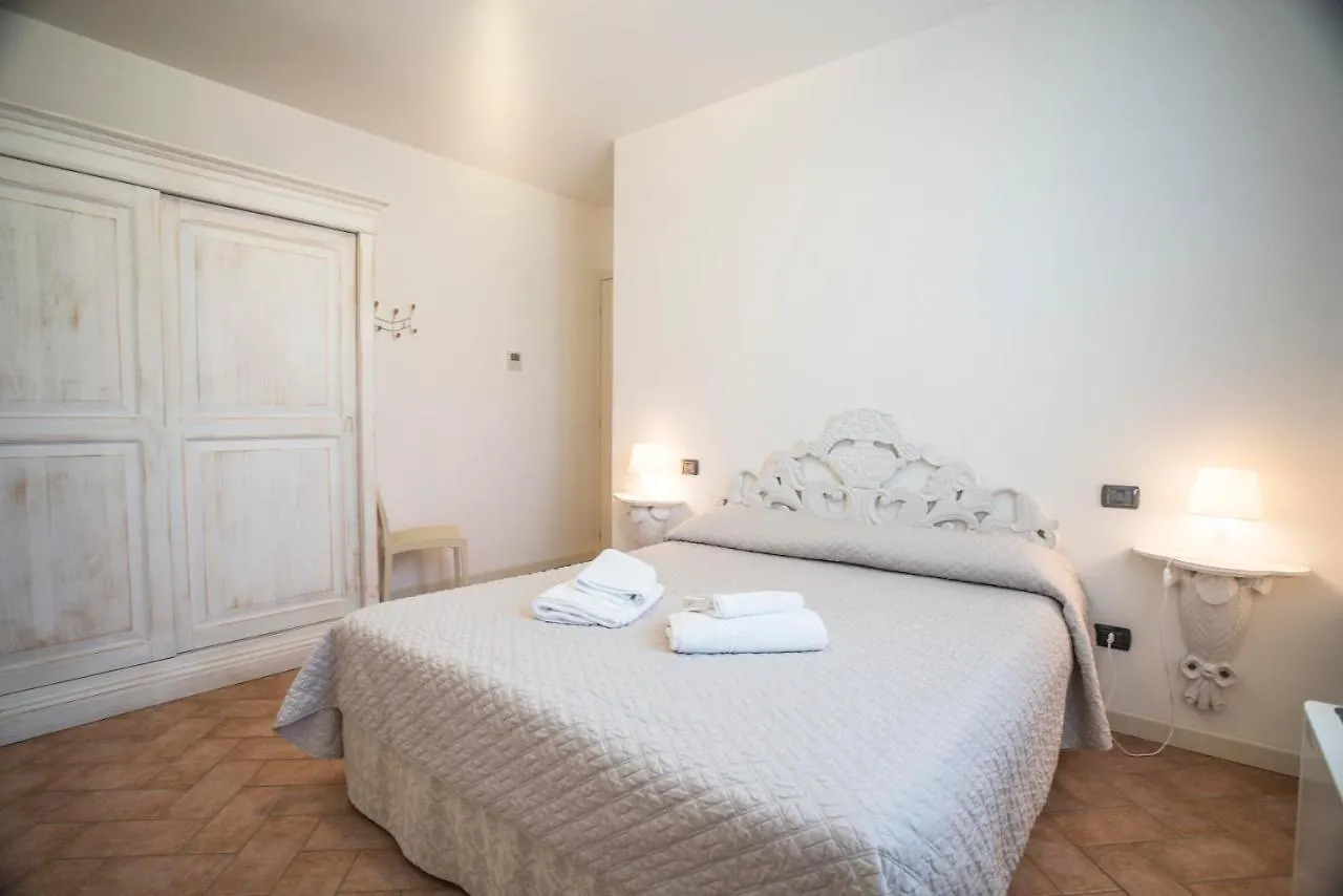 Residence Karina Moniga del Garda 2*,  Ιταλία