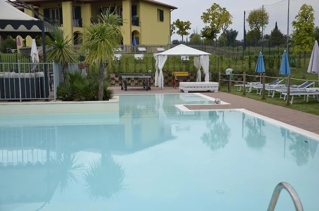 Residence Karina Moniga del Garda Aparthotel