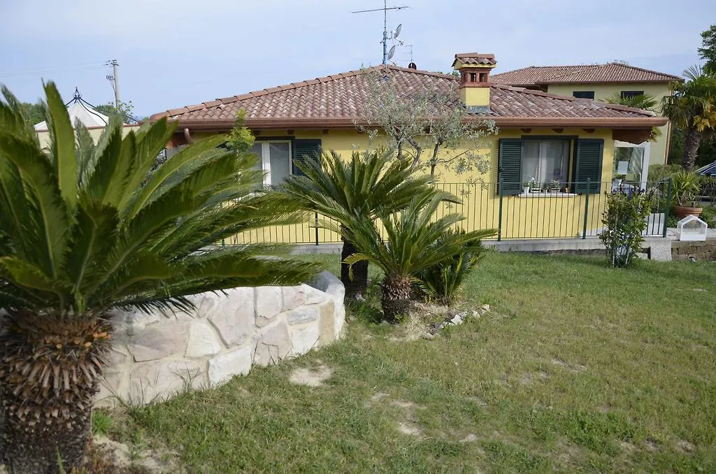 Residence Karina Moniga del Garda Aparthotel