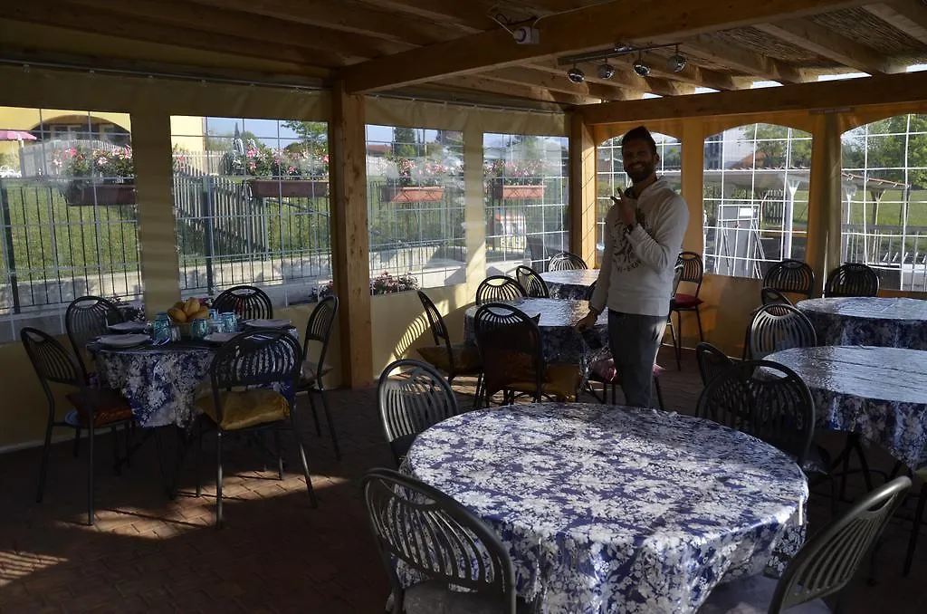 Aparthotel Residence Karina Moniga del Garda