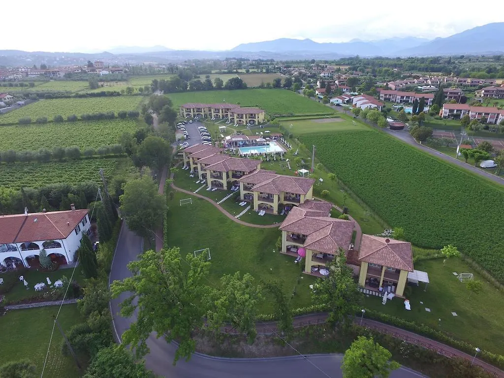 Aparthotel Residence Karina Moniga del Garda