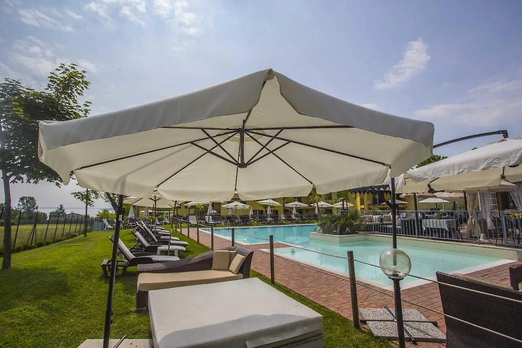 Aparthotel Residence Karina Moniga del Garda